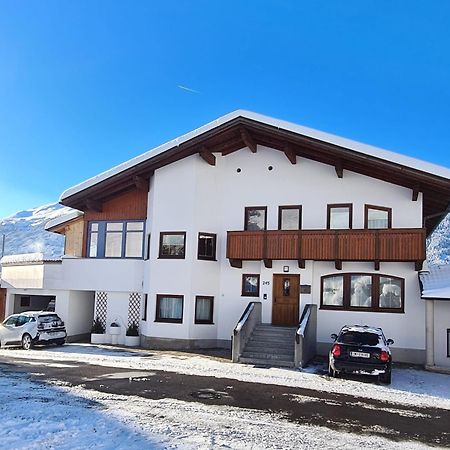 Apartement Huter Jerzens Bagian luar foto